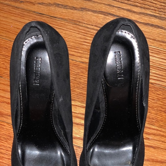 Heels - Picture 6 of 6